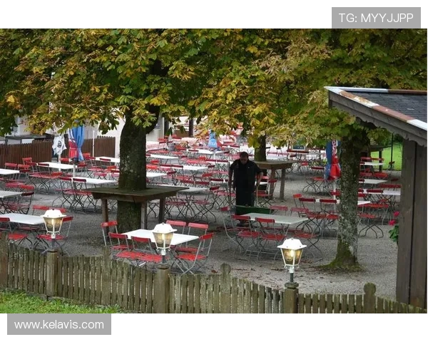 佛罗伦萨战比萨 两万球迷热场